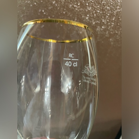 GOLD RIMMED Stella Artois Chalice Beer Glass - Picture 8 of 9